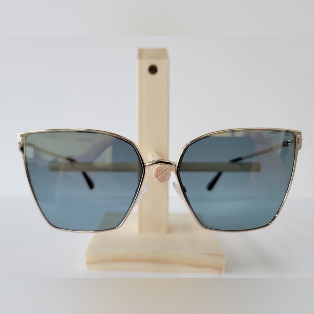 Tom Ford TF-653 Helena Gold Sunglasses 28V New